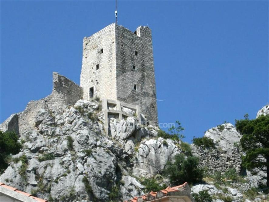 Apartment With 2 Balconies And Sea View Omis Ngoại thất bức ảnh