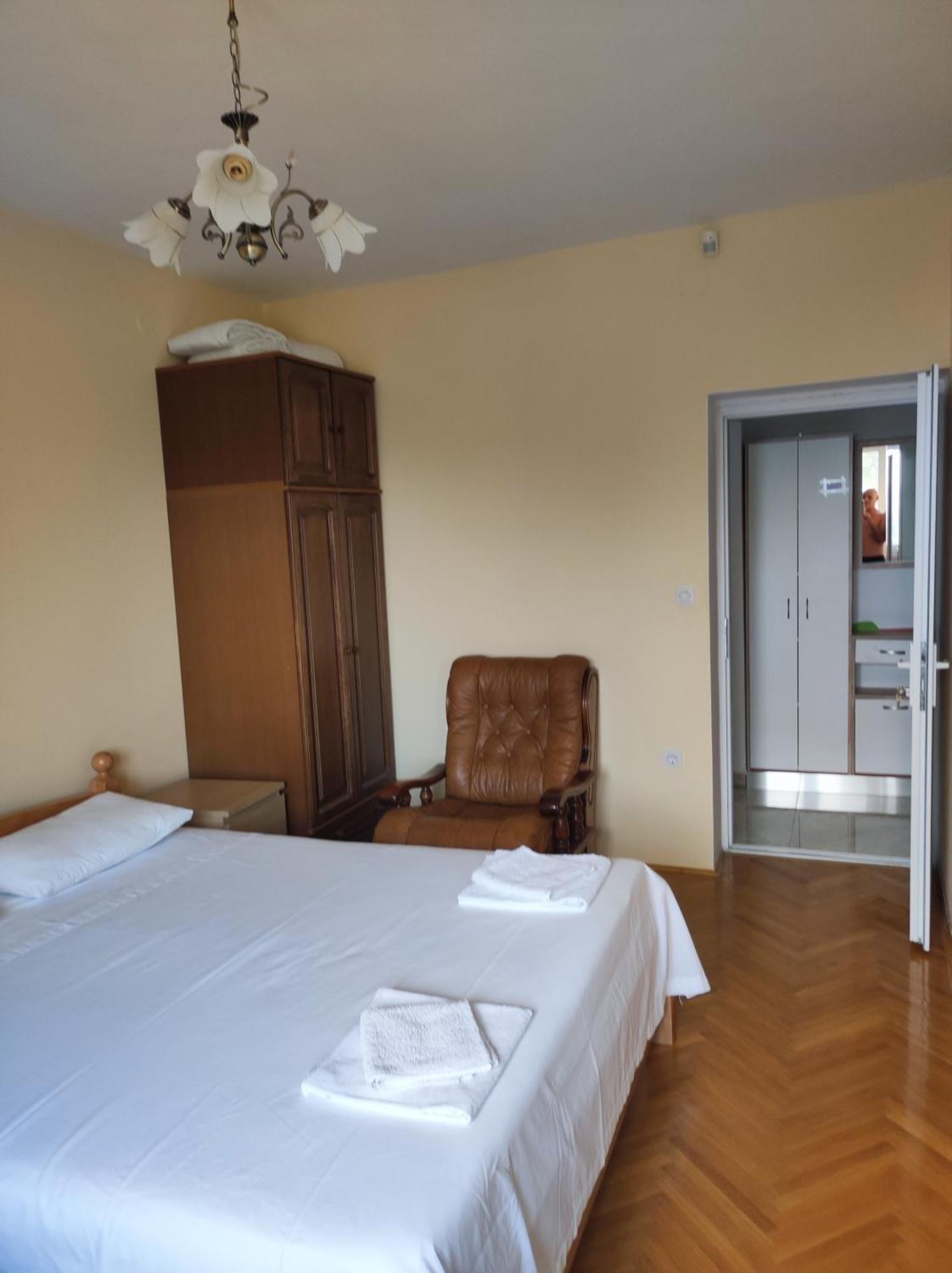 Apartment With 2 Balconies And Sea View Omis Phòng bức ảnh