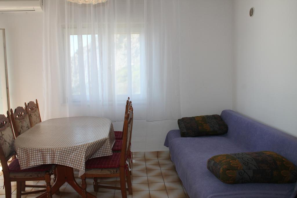 Apartment With 2 Balconies And Sea View Omis Ngoại thất bức ảnh